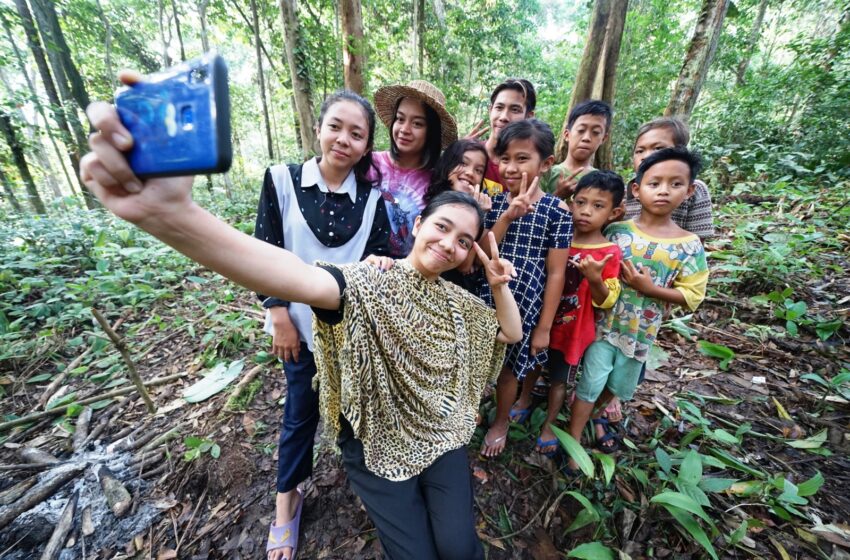 Merekam Kekayaan Hutan Adat